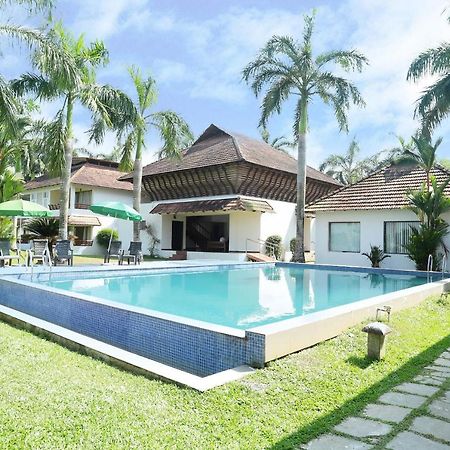 Oyo 26874 Manor Backwater Resort Кумараком Экстерьер фото